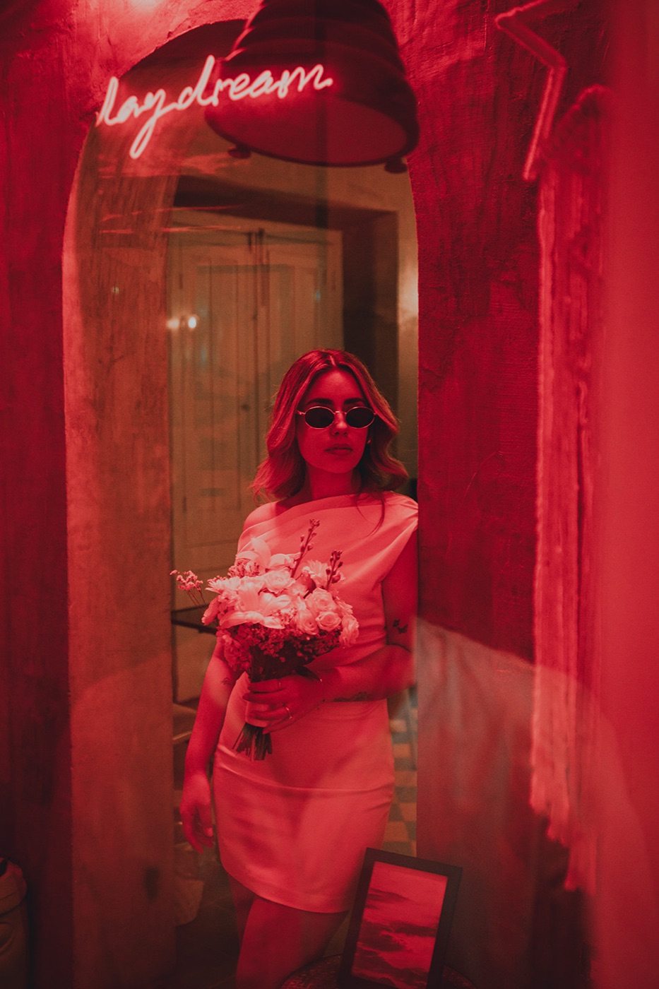 Retrato de pareja con luz roja